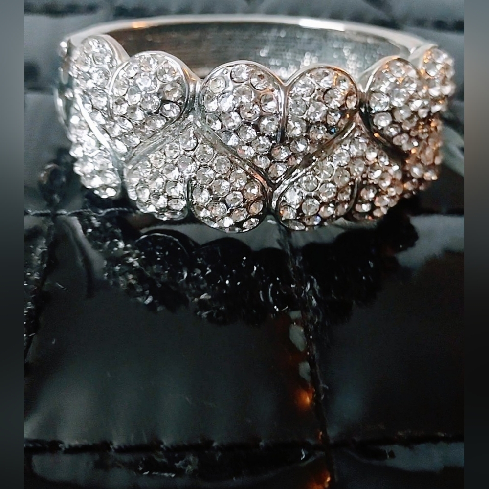 Crystal Hearts Cuff Bangle - Picture 8 of 16